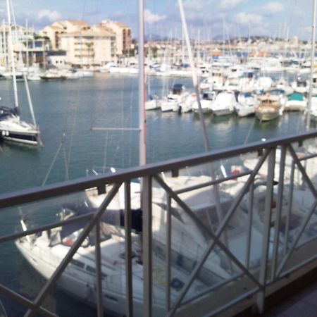 Port Frejus Cap Hermes Vue Mer Et Port Pieds Dans L'Eau Piscine Pkg Zewnętrze zdjęcie