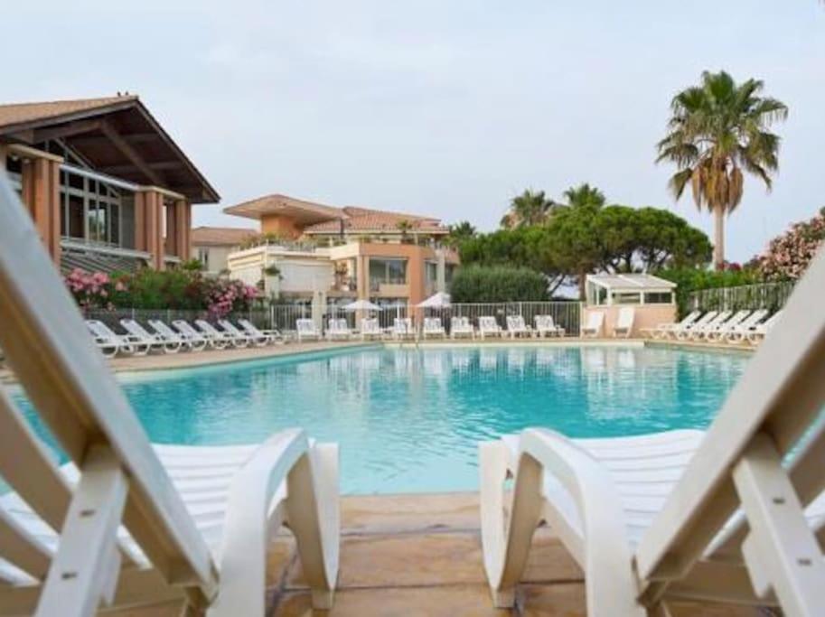 Port Frejus Cap Hermes Vue Mer Et Port Pieds Dans L'Eau Piscine Pkg Zewnętrze zdjęcie