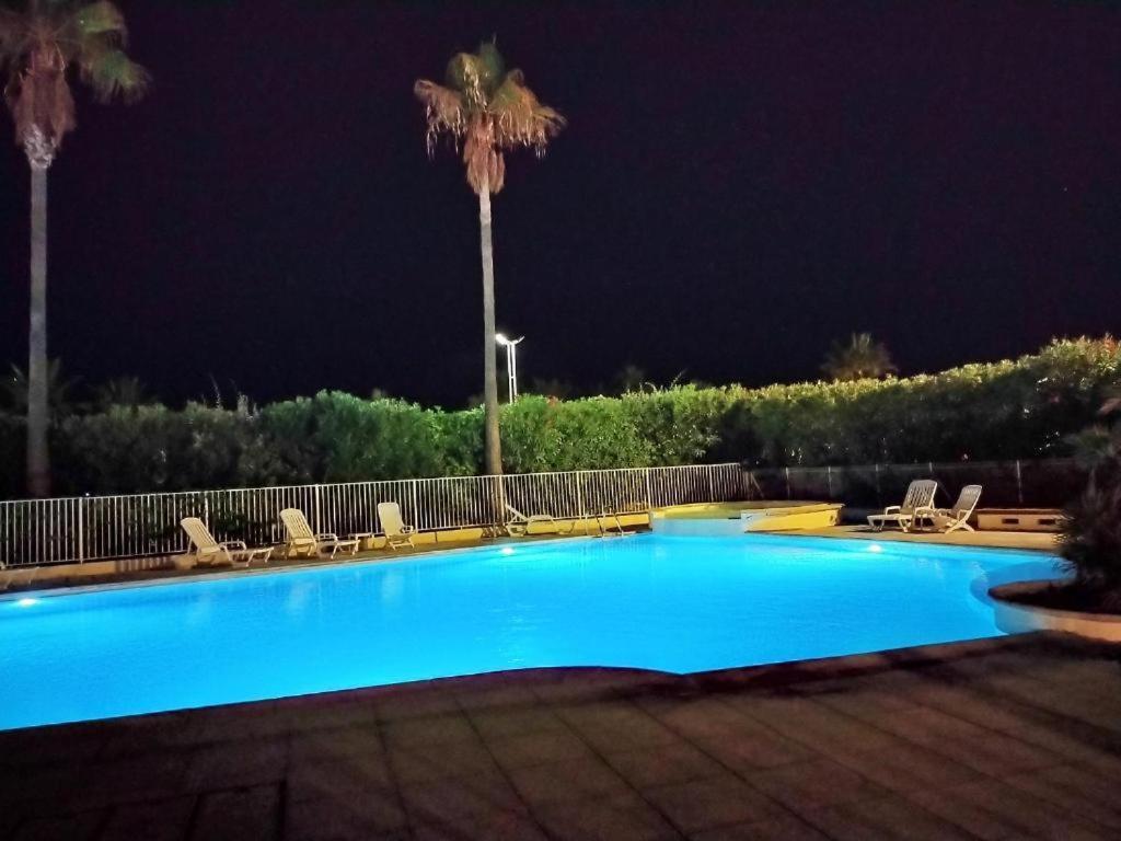Port Frejus Cap Hermes Vue Mer Et Port Pieds Dans L'Eau Piscine Pkg Zewnętrze zdjęcie